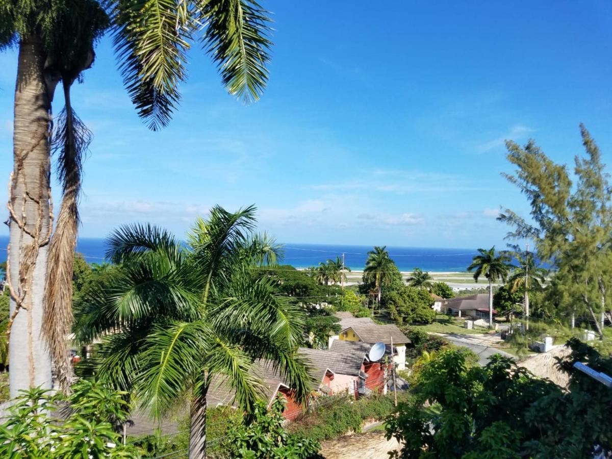 Апартаменти Bella Vista Vacation Монтего-Бей Екстер'єр фото