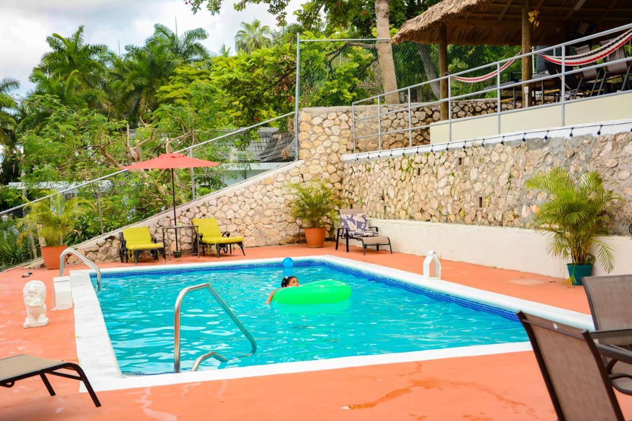 Апартаменти Bella Vista Vacation Монтего-Бей Екстер'єр фото
